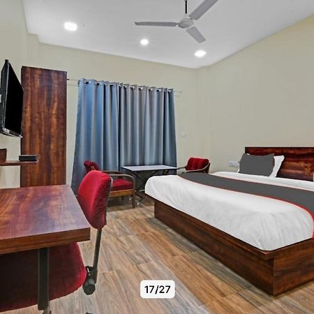 Hotel Manorama Inn Лакхнау Екстер'єр фото